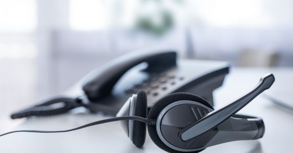 כמה עולה שירות של מרכזיה טלפונית לעסק ולמה זה משתלם?