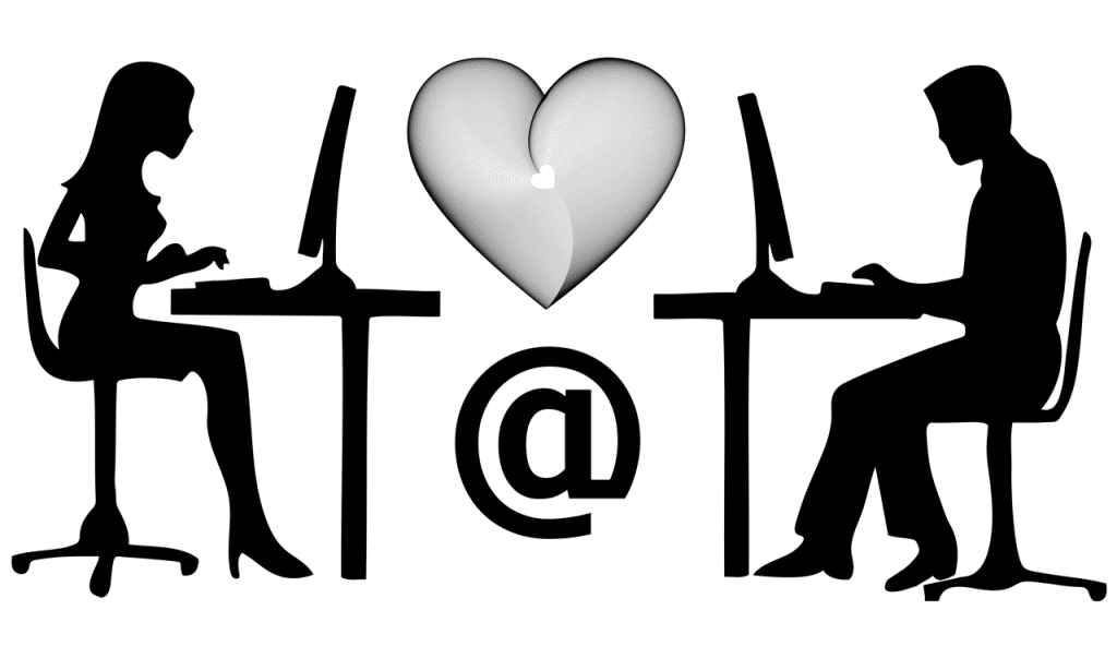 הכרות דרך מחשב